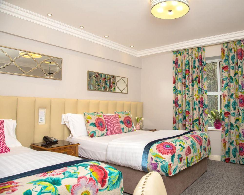 Cork'S Vienna Woods Hotel & Villas ภายนอก รูปภาพ