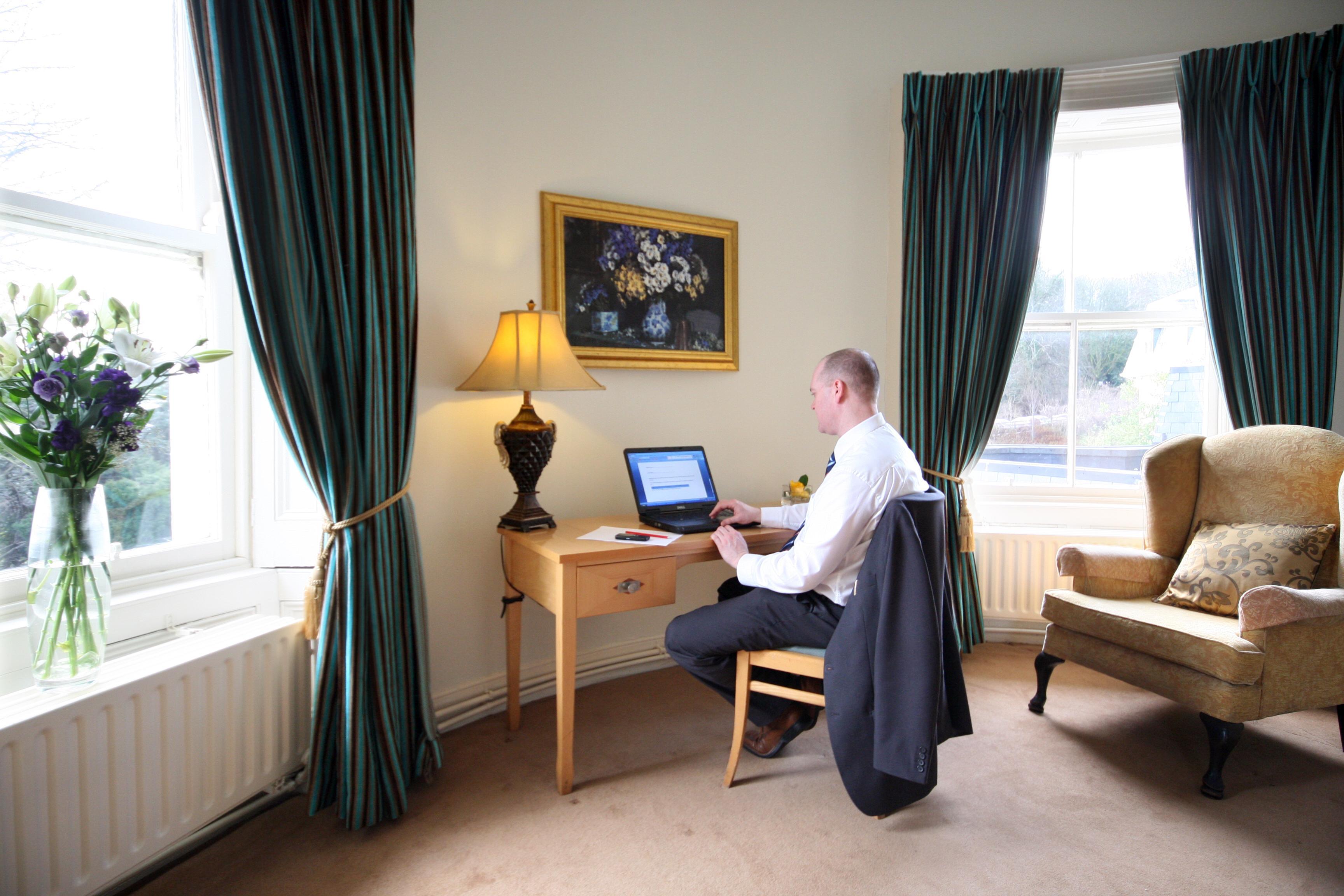 Cork'S Vienna Woods Hotel & Villas ภายนอก รูปภาพ