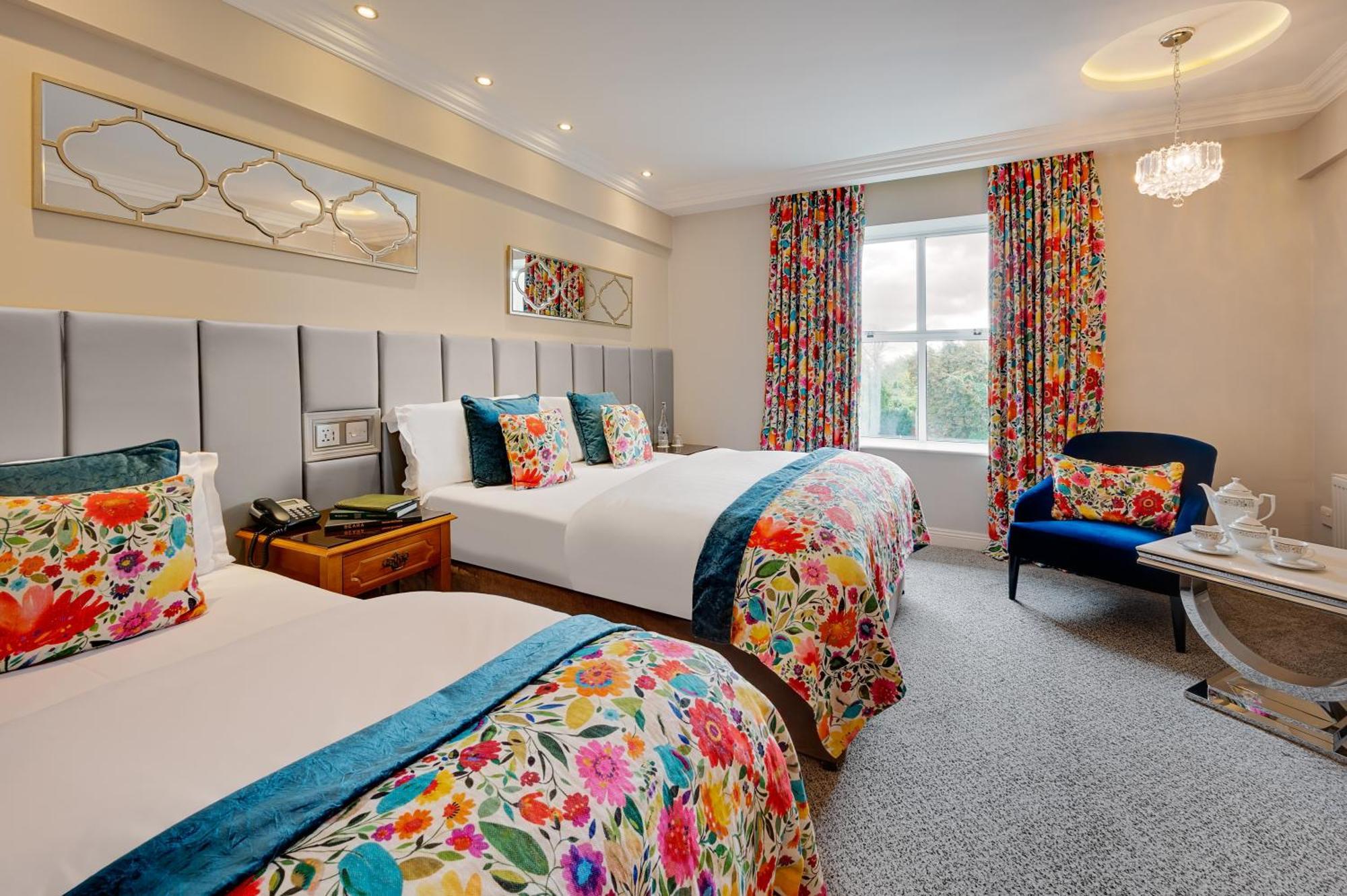 Cork'S Vienna Woods Hotel & Villas ภายนอก รูปภาพ
