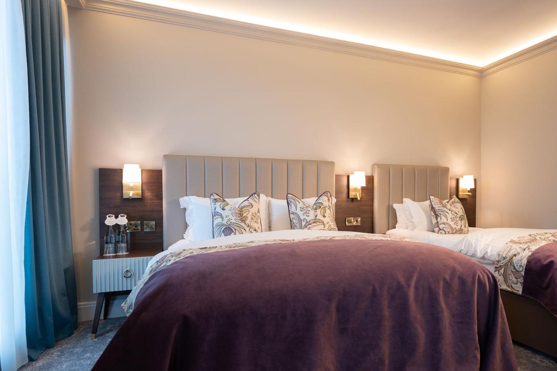 Cork'S Vienna Woods Hotel & Villas ภายนอก รูปภาพ
