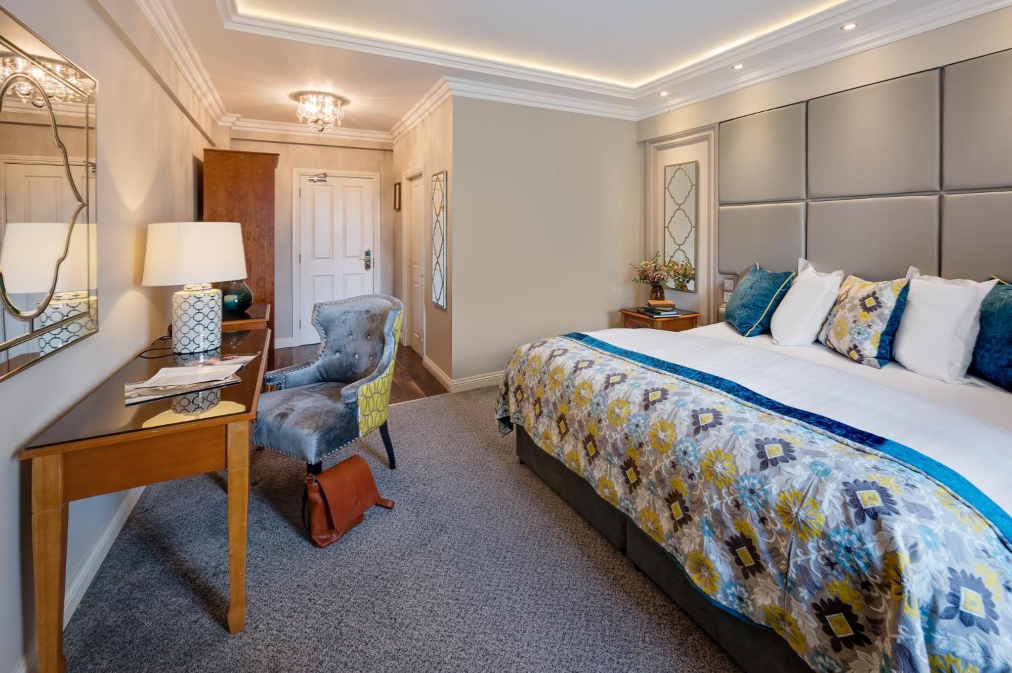 Cork'S Vienna Woods Hotel & Villas ภายนอก รูปภาพ