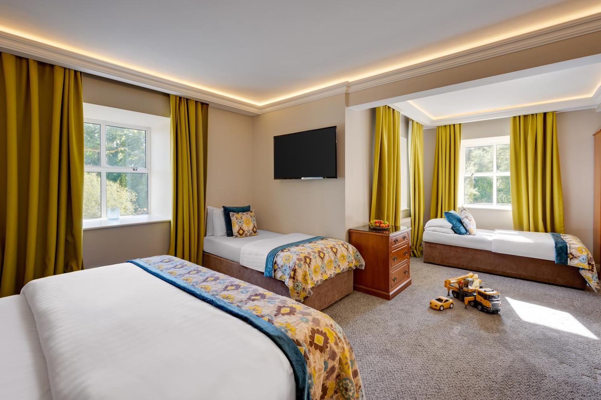 Cork'S Vienna Woods Hotel & Villas ภายนอก รูปภาพ
