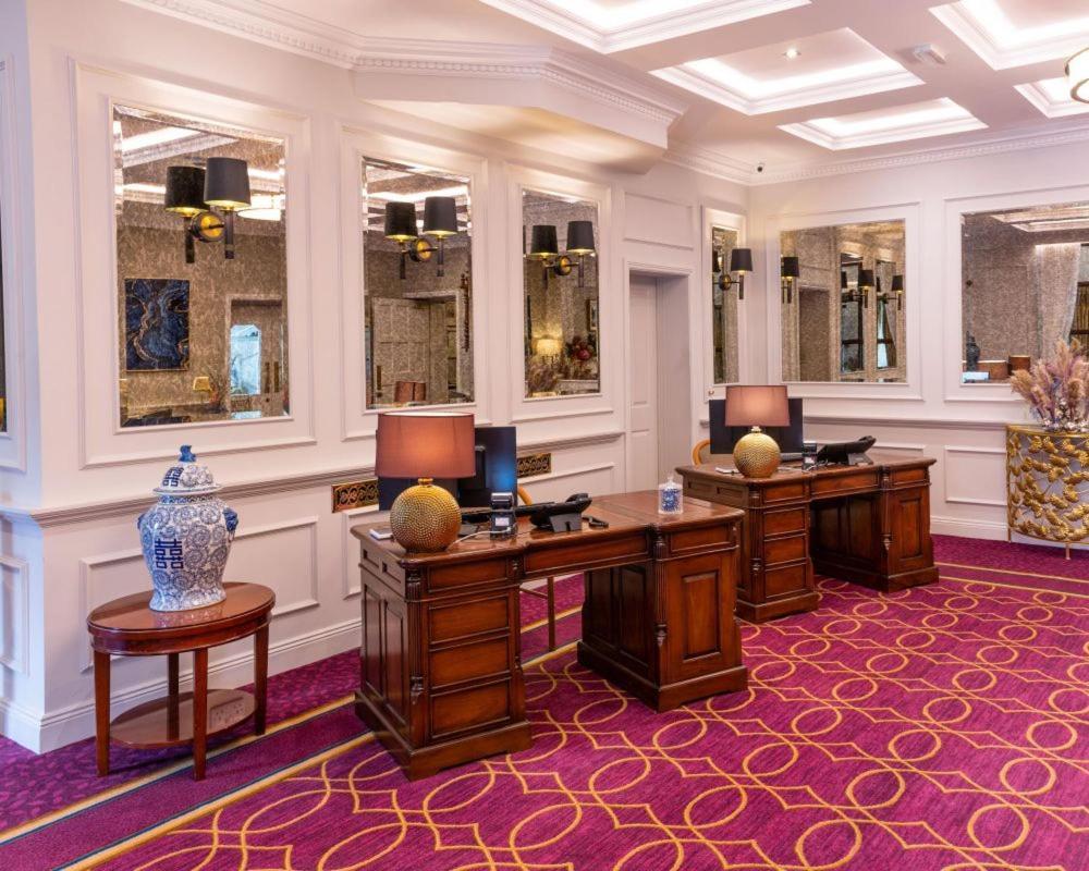 Cork'S Vienna Woods Hotel & Villas ภายนอก รูปภาพ