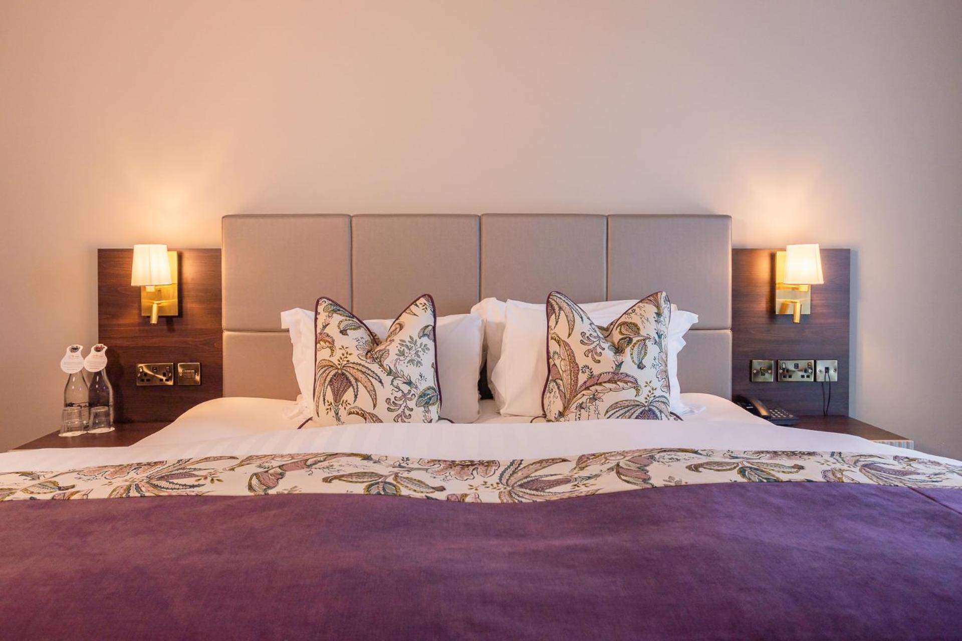 Cork'S Vienna Woods Hotel & Villas ภายนอก รูปภาพ